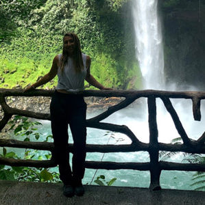 Meet your Posher, Makenzy